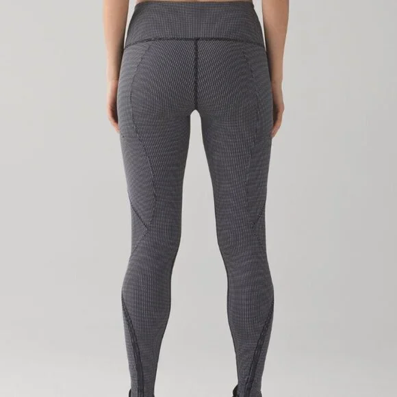 Lululemon Cadence Crusher Tight Size 6 Power Luxtreme Tiny Geo Black White - Picture 2 of 10